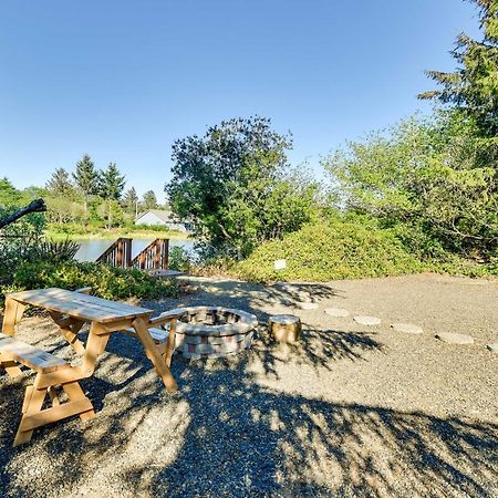 Ocean Shores Retreat With Porch And Canal Views! Eksteriør bilde