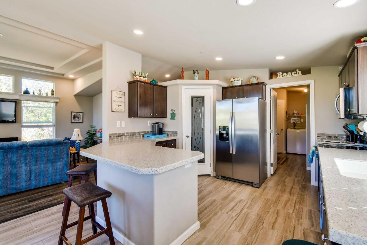 Ocean Shores Retreat With Porch And Canal Views! Eksteriør bilde
