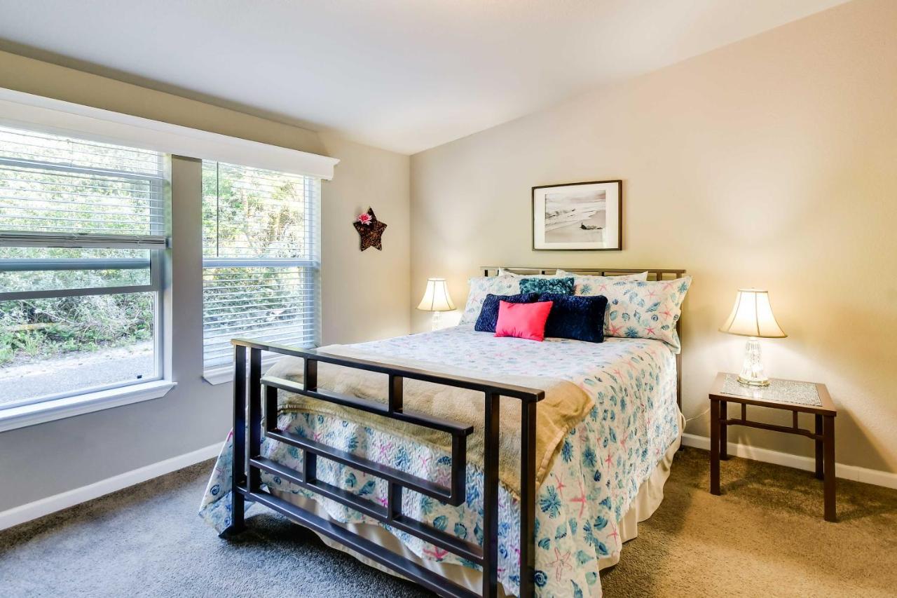 Ocean Shores Retreat With Porch And Canal Views! Eksteriør bilde