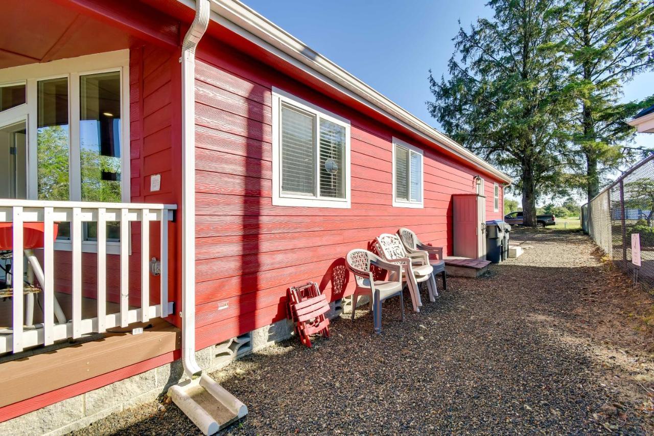 Ocean Shores Retreat With Porch And Canal Views! Eksteriør bilde