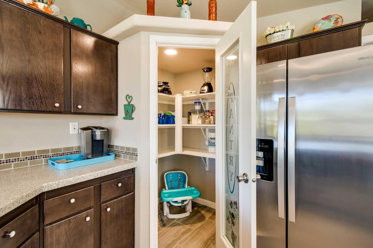 Ocean Shores Retreat With Porch And Canal Views! Eksteriør bilde