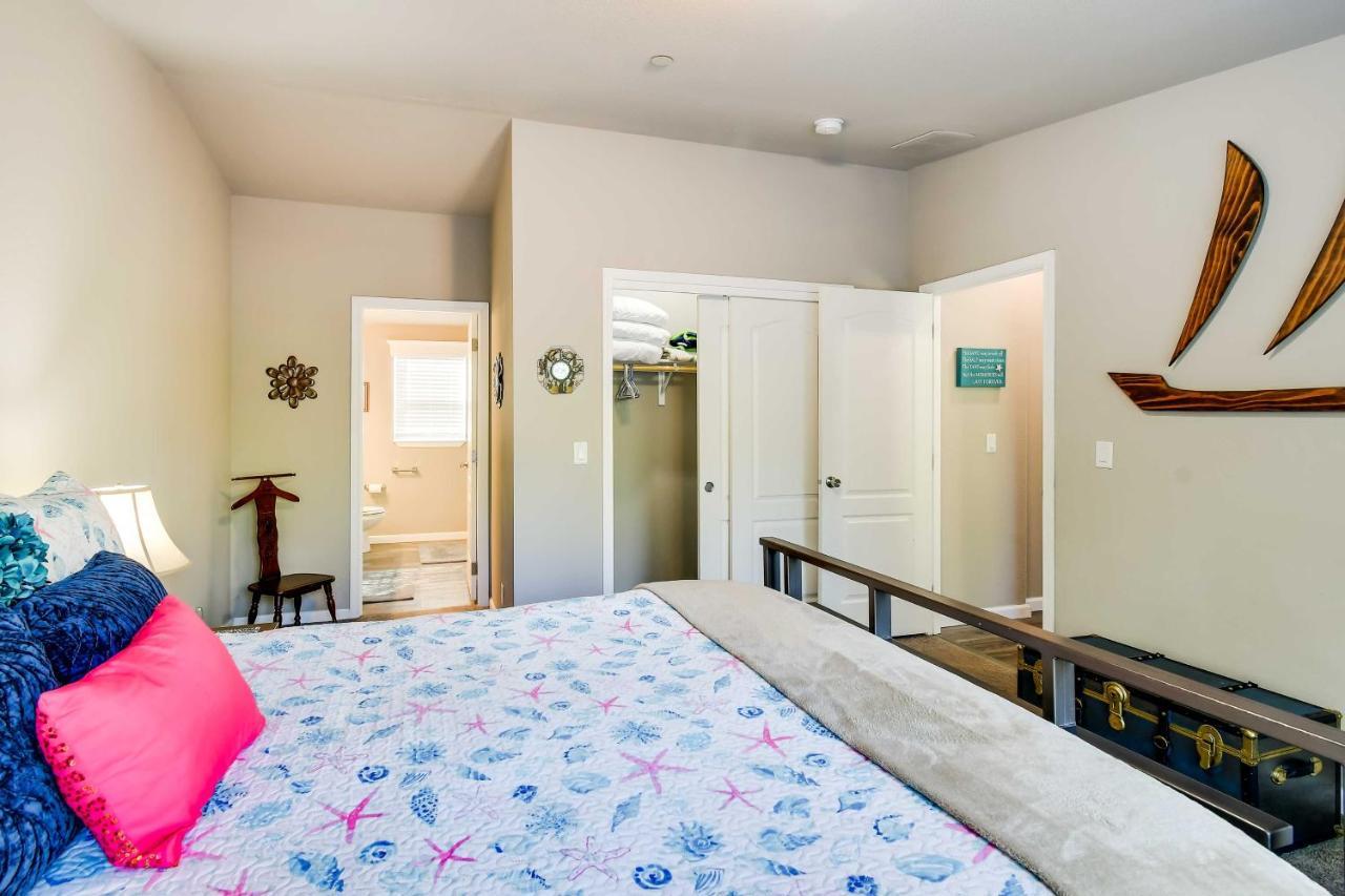 Ocean Shores Retreat With Porch And Canal Views! Eksteriør bilde